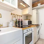 Apartment Stylish And Cozy In The Heart Of