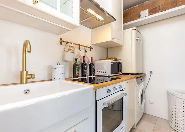 아파트 Stylish And Cozy In The Heart Of