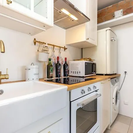 Apartmán Stylish And Cozy In The Heart Of